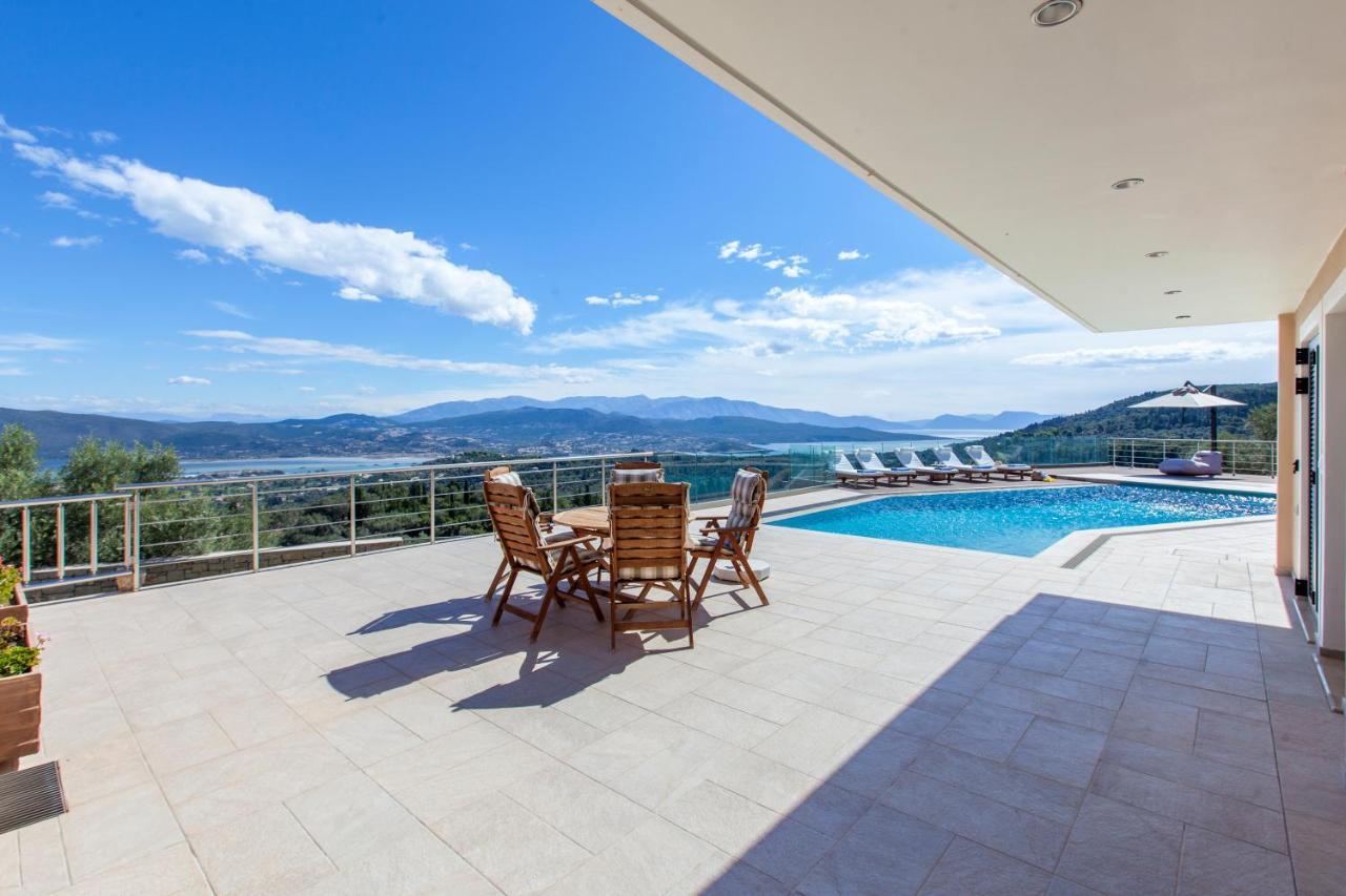 Alivia Lefkas Luxury Villas Apolpaina Exterior photo